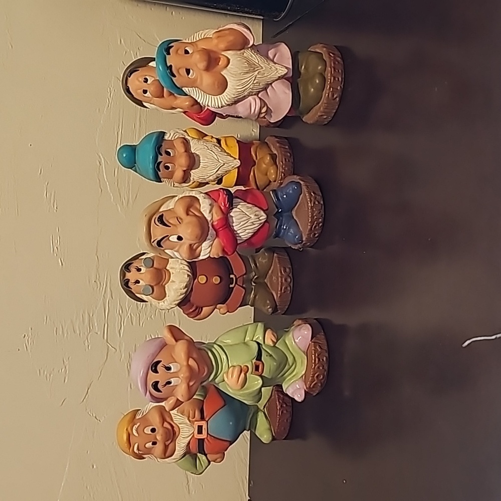 Vintage Disney Seven Dwarfs Plastic Figurines Collection!
